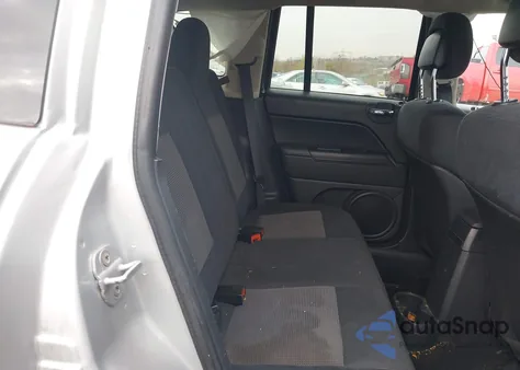 2011 Jeep Compass из США, поврежденный, VIN 1J4NF1FB3BD258103